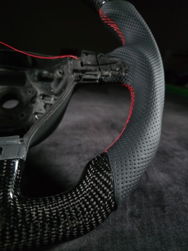 VW Golf MK6 Sirocco Carbon LED Steering Wheel - Image 3
