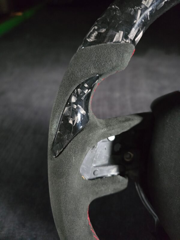 Range Rover Carbon Alcantara Steering wheel - Image 3